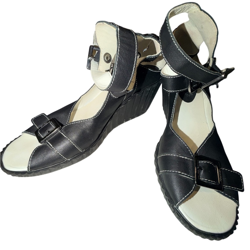 Elegant Blue MAG Buckle Wedge Sandals 38